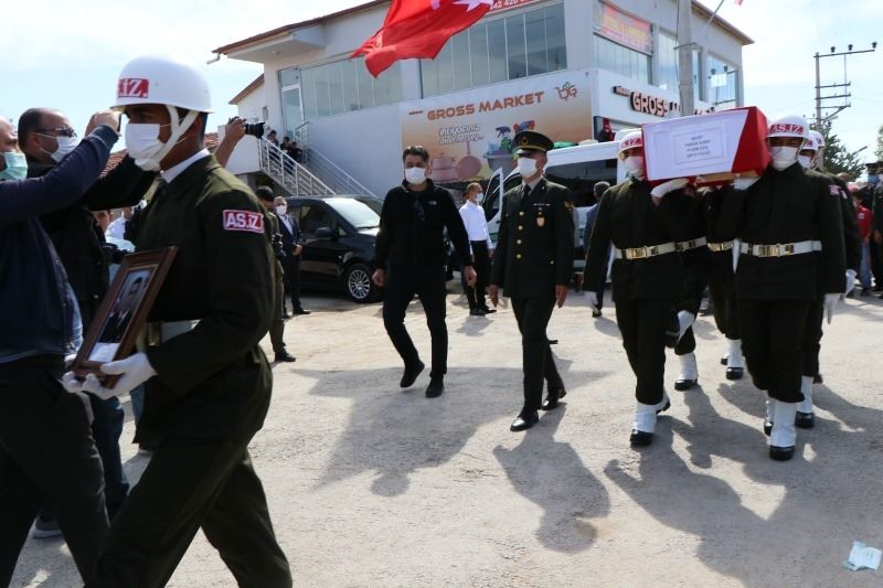 AKSARAYLI ŞEHİT ASKER EBEDİYETE UĞURLANDI.!