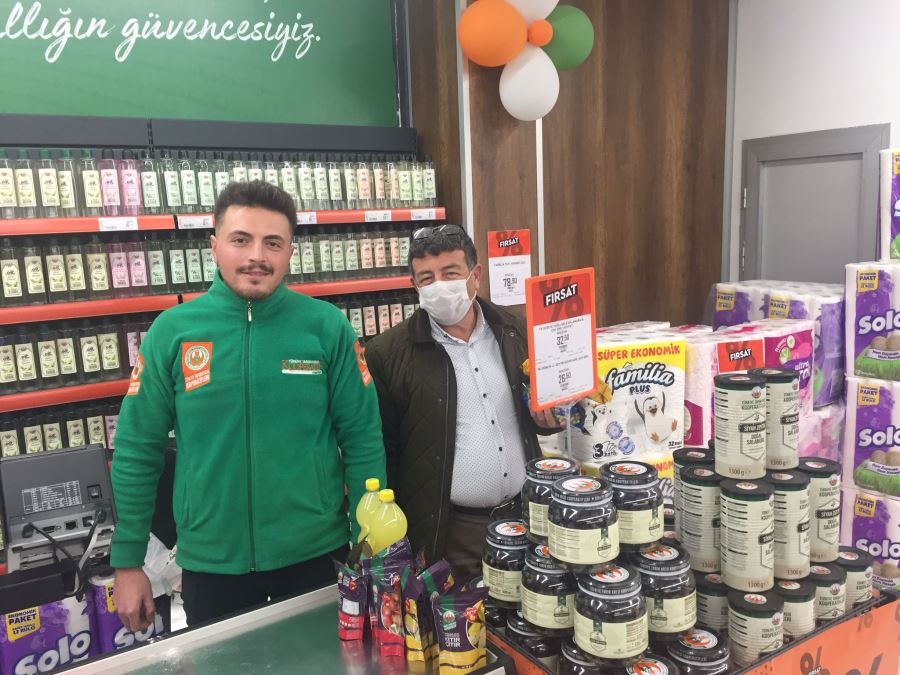 TARIM KREDİ KOOPERATİFLERİNDEN ALIŞVERİŞ YAPAN VATANDAŞLAR MEMNUN.!