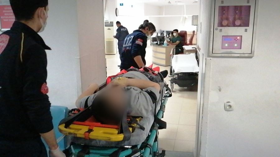 AKSARAY AĞAÇÖRENDE KAZA.3 KİŞİ YARALANDI.!