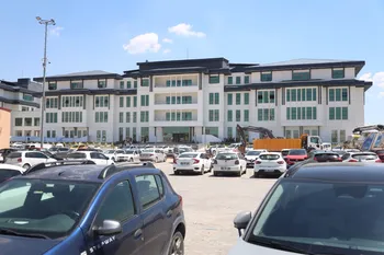 YENİ BELEDİYE HİZMET BİNASI ŞEHİR MERKEZİNDEKİ TRAFİK YOĞUNLUĞU AZALTTI